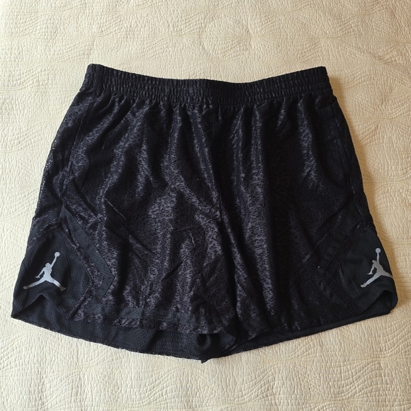 NWT Jordan Ladies Black Lace Athletic Shorts - Picture 1 of 4